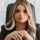 Dra. Camila Chagas